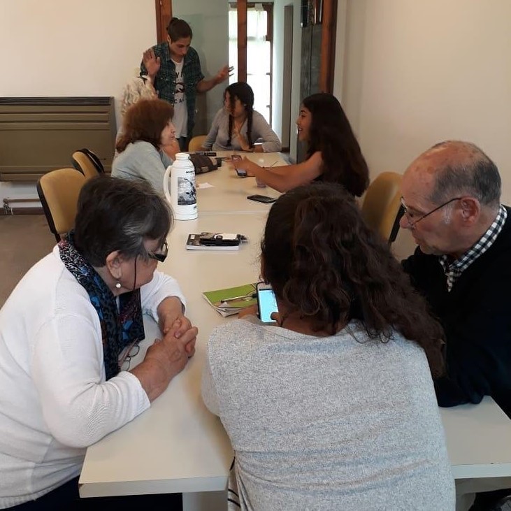 sbibliotecario's tweet image. La biblioteca conecta generaciones y mejora las habilidades tecnológicas de los adultos mayores➡️bit.ly/3aY7Rrg 📳La Biblioteca Municipal de Santa Clara del Mar🇦🇷 pasó a formar parte del @IFLA_LibraryMap #WorldLibraryMap #StoriesThatMatter #WorldLibraryMap #SDGs #Lib4Dev