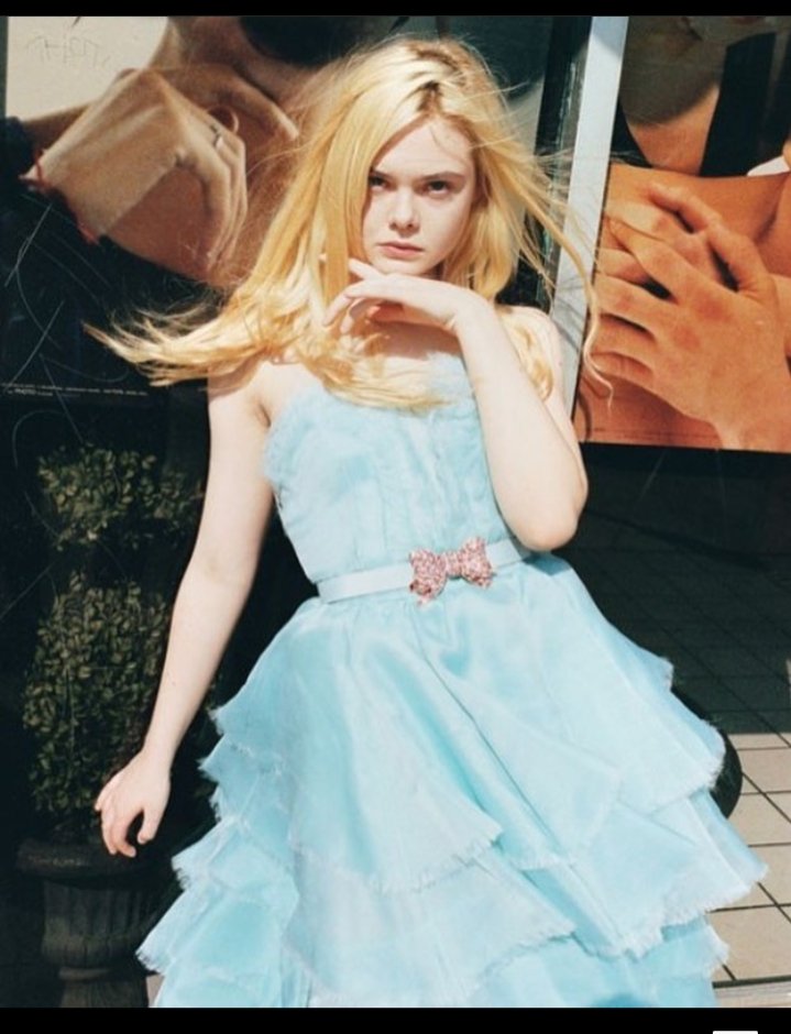 Happy birthday Elle fanning            