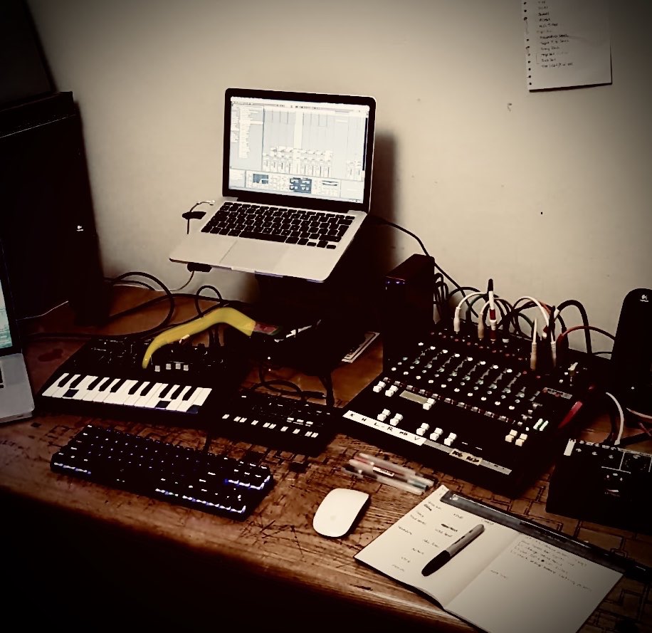 Tonight’s <a href="/Mutateclub/">Debut @ Mutate</a> show includes a live set from Corner and a dj set from yours truly. Kicking off right now over on <a href="/DublinDigiRadio/">Dublin Digital Radio</a>. <a href="/rorycaraher/">Rory Caraher</a> till 11, then I’ll be closing out the show. Stall it!