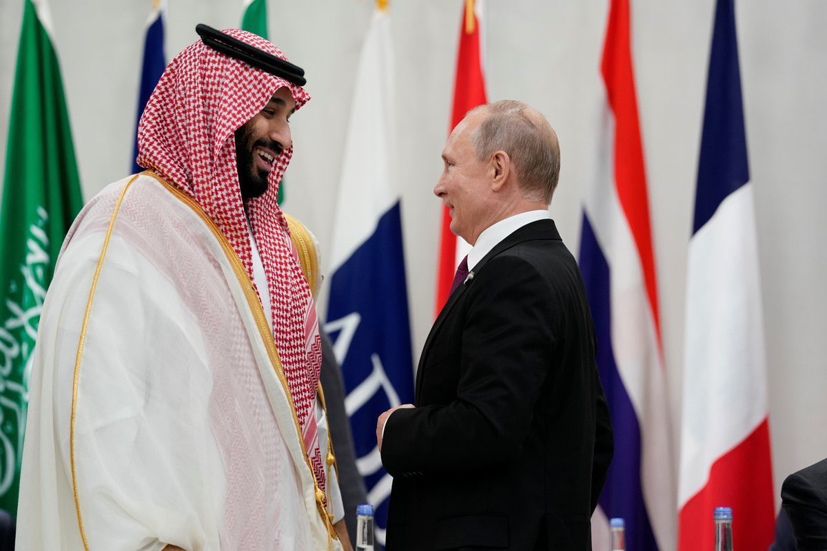 a_albander's tweet photo. الله خلقنا روس و نصامخ الروس 
ما الله خلقنا نتبع الميت الحي 

انتهت حرب الأسعار :) https://t.co/p6vH1Z1ltP