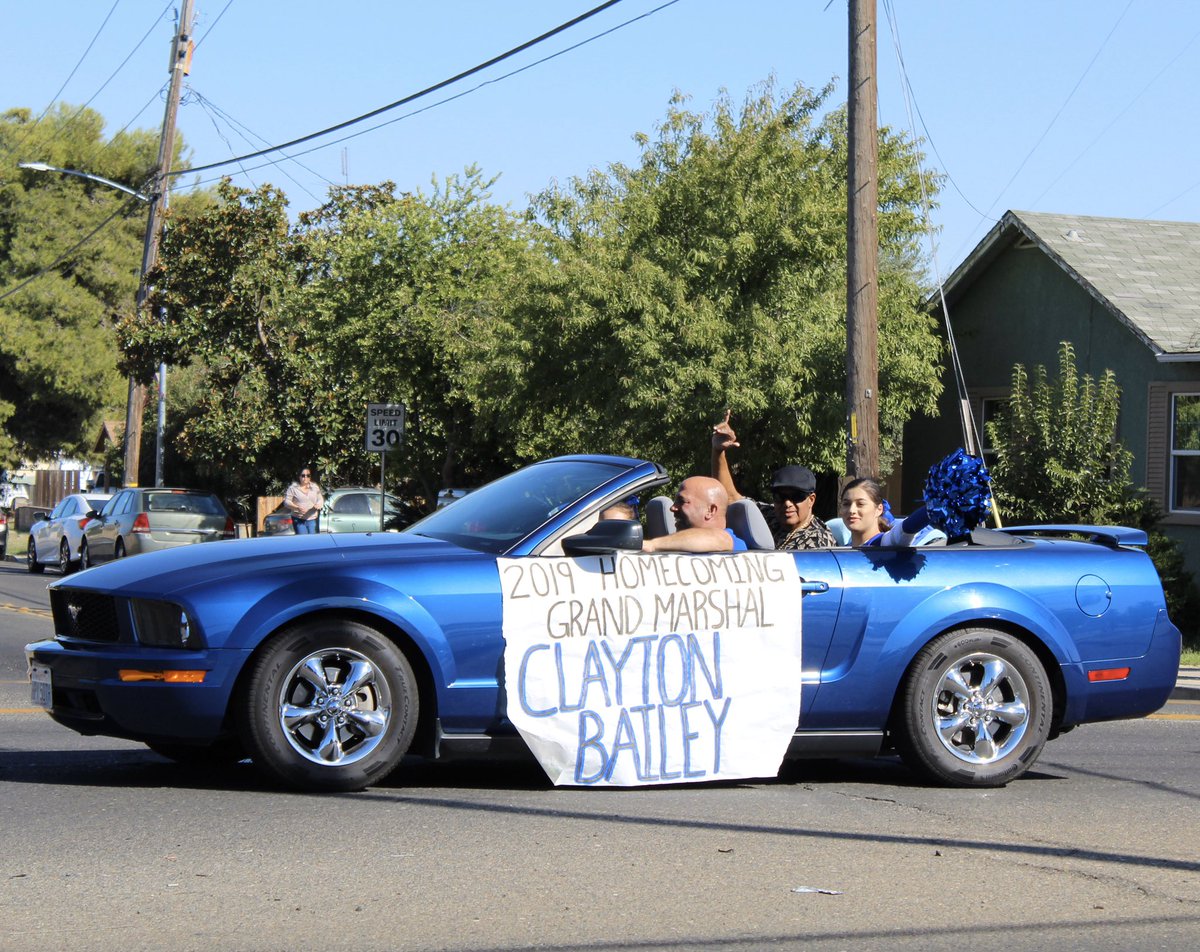 AtwaterFalcons's tweet photo. It is with a heavy heart that Atwater High has to report that long time liaison, coach, &amp; our Falcon friend, Mr. Clayton Bailey passed away yesterday (April 8th). Our thoughts and prayers are with his family and friends #BaileyStrong 🤙🤙 https://t.co/TWARYeYPbU