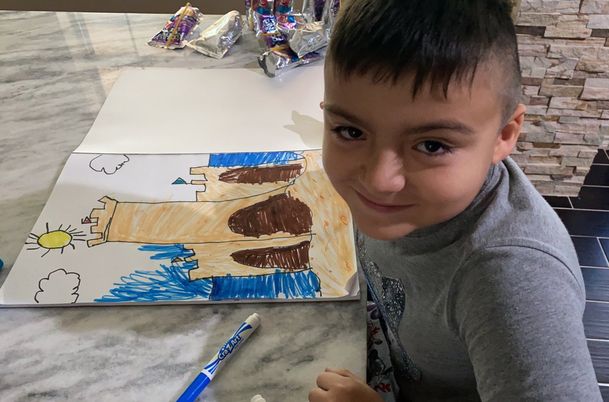 EvArmCer's tweet photo. Art class via zoom was a success this morning! #athomelearning #kleinisd @MahaffeyKISD https://t.co/uCkdLWx5kQ