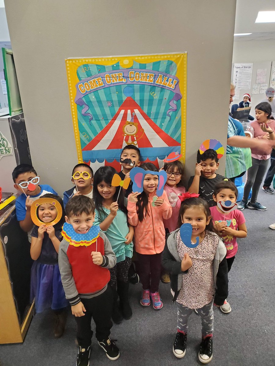 evebonde's tweet photo. Vega keeps the spirit high and the learning fun! #lovemyschool #mymisd #vegaelem https://t.co/lt00IYLXDd