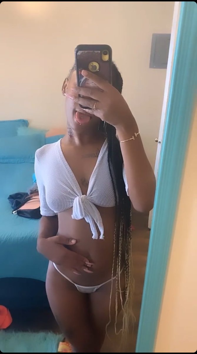 dollshiii's tweet photo. Quarantine sucks, y’all not active 🙄 idk what to do 🤧 https://t.co/62AyGHAKu1