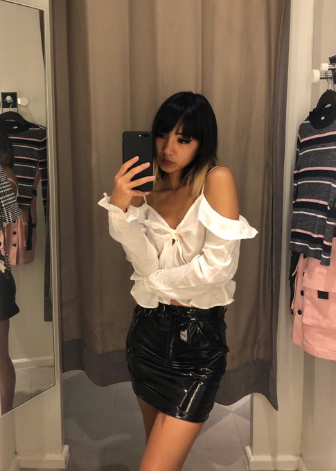 Need someone to take me shopping when this is all over 🥰 https://t.co/qMGgGvbZ6n