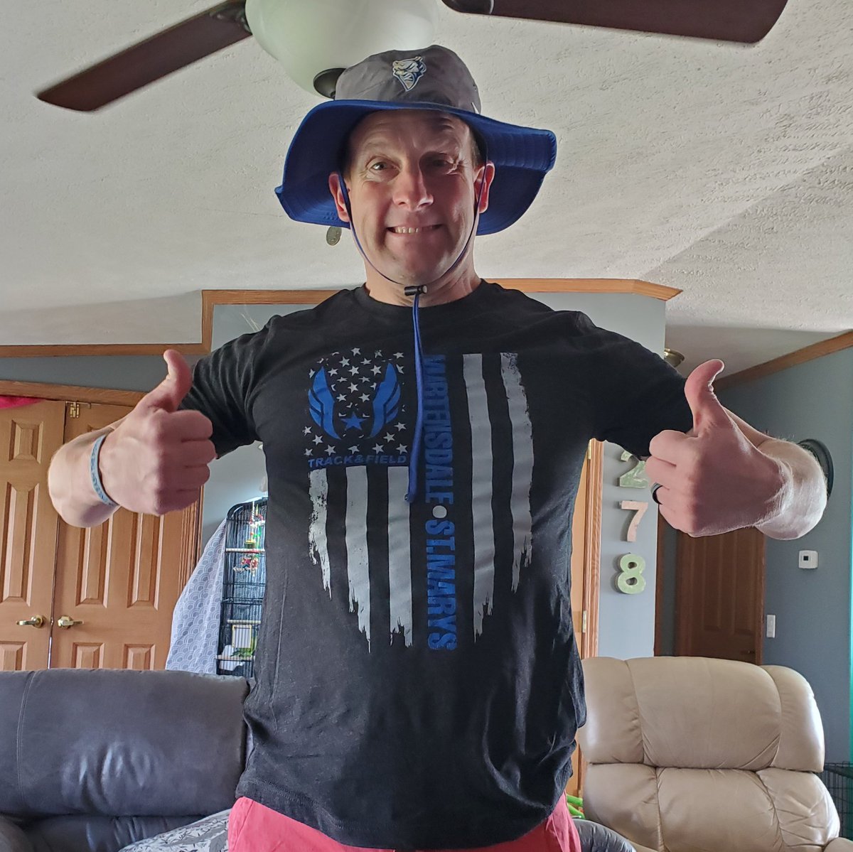 mstmboystrack's tweet image. Just out here sporting our new Blue Devil track gear! Hopefully we get to wear it at a meet this year! Don&apos;t forget pick up YOUR gear tomorrow @ the school from 9-10 am! Look at our last retweet for all the details! #effortoverego #backtheblue