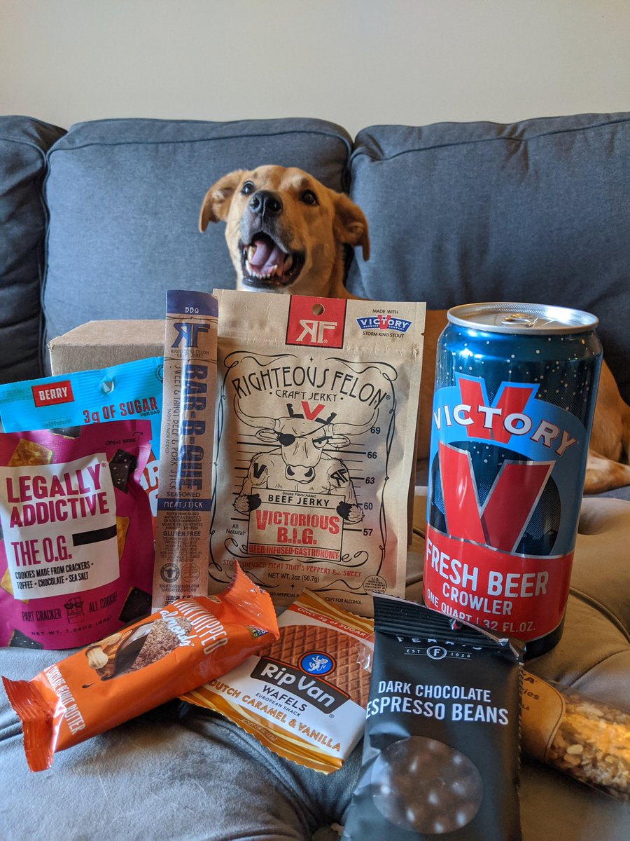 SRWaddle93's tweet photo. My company @ArchetypeSG has been sending us these care packages for happy hours with products from @VictoryBeer and @RighteousFelon. Feel really grateful for my place of work right now. 🙏 10/10

#HappyHourFromHome #ArchetypeCrew https://t.co/chkbVOFanj