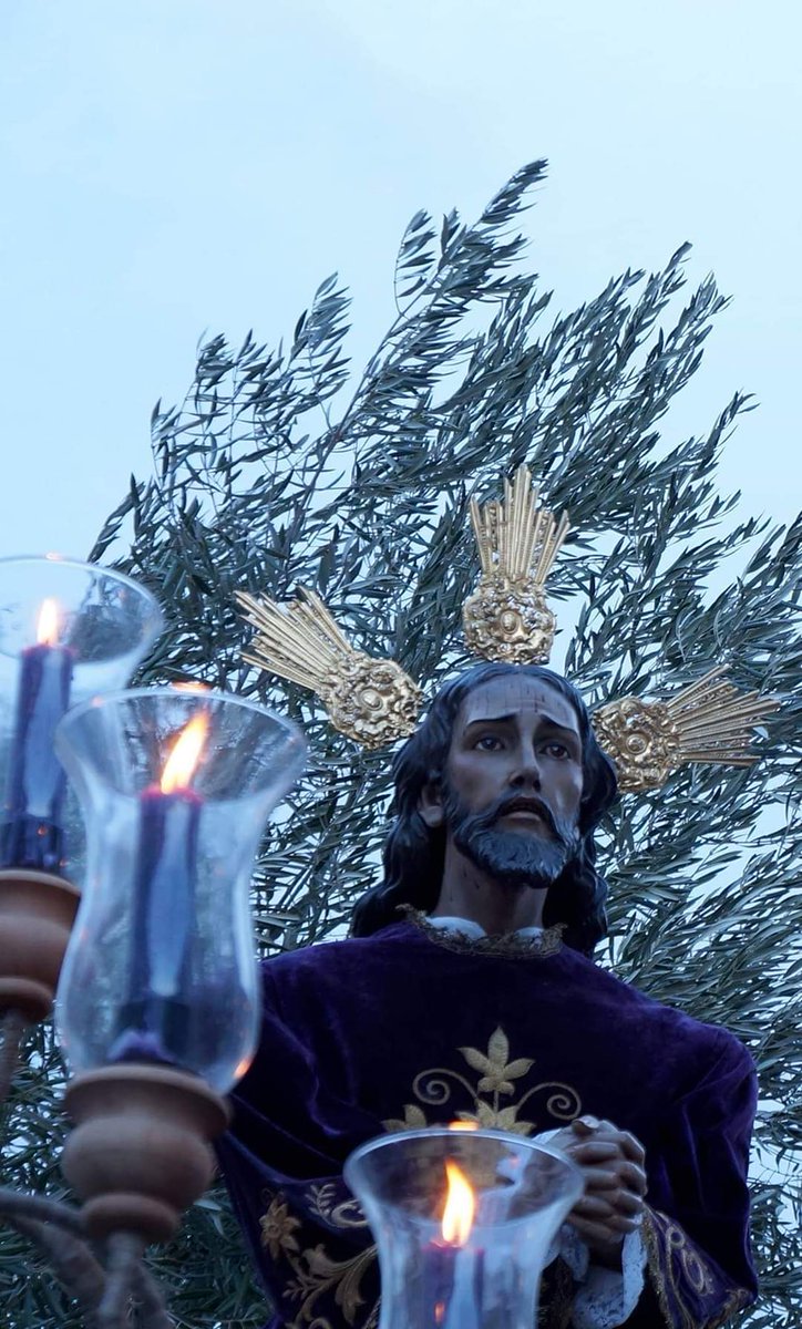 C_SoledadUskar's tweet photo. JUEVES SANTO
Lo que pudo ser, y no fue... 
Nuestra noche de los misterios,
de Oración y de Consuelo.
#SIEMPRESOLEDAD 💜
#YOSOYDELASOLEDAD
#SEMANASANTAHUÉSCAR
#HUÉSCARESCOFRADE https://t.co/3dOLQs0VCU