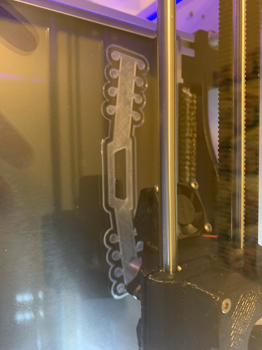 PorterRidgeMSNC's tweet photo. Mrs. Harrell will use the school’s 3-D printer to make a piece for face shields worn by medical workers that will adjust the size and protect the back of their ears.
#UCPSCTE @AGHoulihan @PorterRidgeMSNC @UnionCountyNC @jessicacgarner @BlaireTraywick @BashawnHarris https://t.co/2DPfLA9EKl