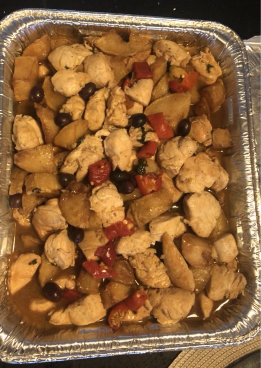 martafromRI's tweet photo. Tonight’s delicious dinner came from #MadeiraRestaurant @Jnmonteiro5 order yours and pick up curbside. #TowniePride #EP #Madeira #family #yummy https://t.co/Jfs803GJNz