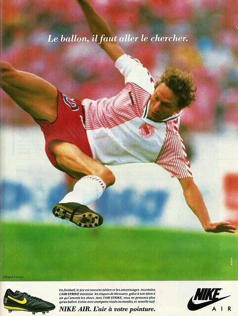 nike air strike football
