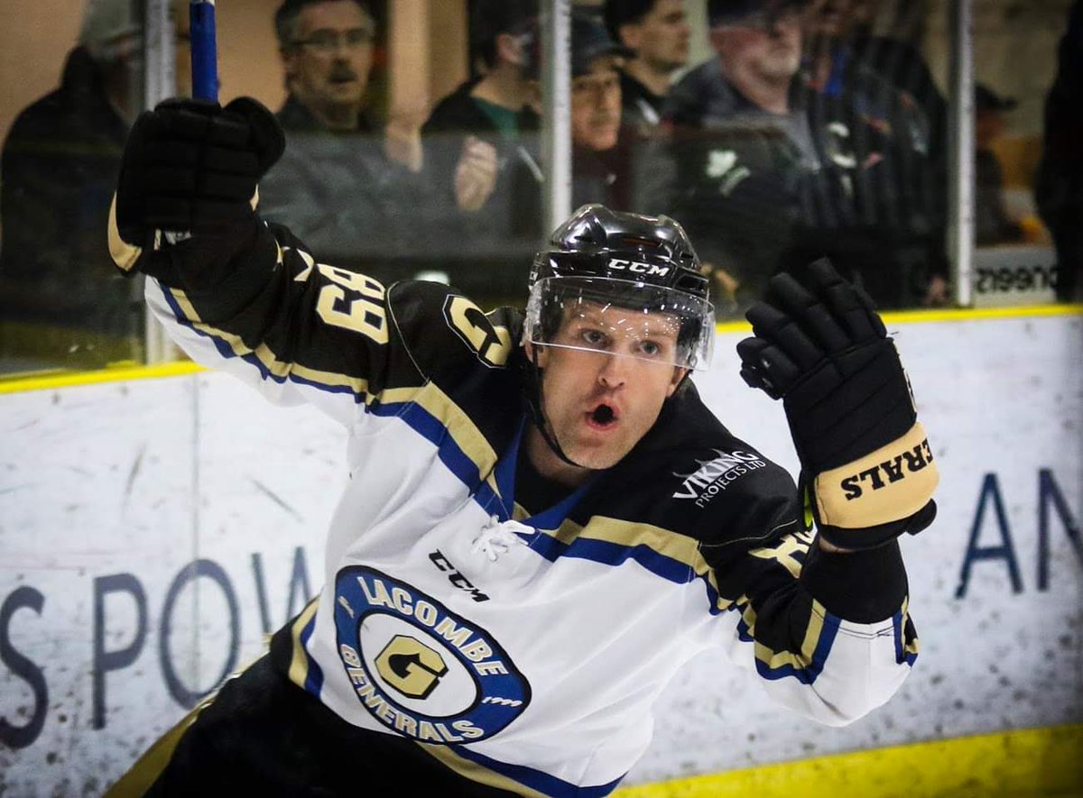 Ashli_28's tweet photo. My phone tells me that a year ago today was Day 2 of the Viking Projects Allan Cup in the @CityofLacombe. Crazy it's been that long already. Who knew then that it would be the last tournament the @LacombeGenerals would be apart of? #achw #allancup #ceg3 https://t.co/CM0vdYTUFn