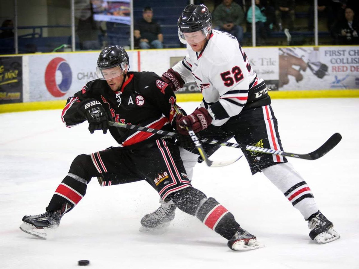 Ashli_28's tweet photo. My phone tells me that a year ago today was Day 2 of the Viking Projects Allan Cup in the @CityofLacombe. Crazy it's been that long already. Who knew then that it would be the last tournament the @LacombeGenerals would be apart of? #achw #allancup #ceg3 https://t.co/CM0vdYTUFn