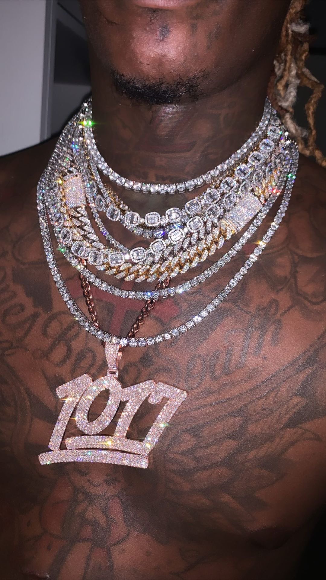 Young store thug jewelry