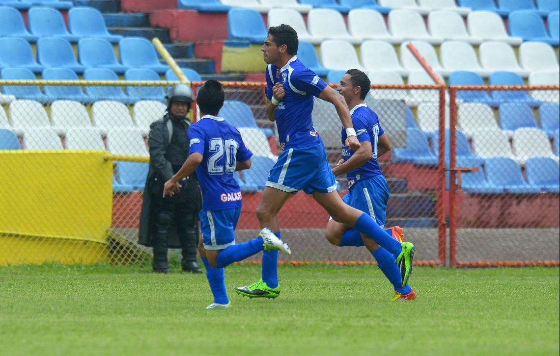 EDH_Deportes's tweet photo. #Fútbol #LMF

EL ÚLTIMO GRAN MARTE

Cancha recuerda cómo continuaron sus carreras futboleras los jugadores más destacados del #AtléticoMarte del Apertura 2013, aquel combativo cuadro carabinero que terminó líder de aquel torneo: https://t.co/hFuTR3naKJ https://t.co/dX1xwQ8HKY