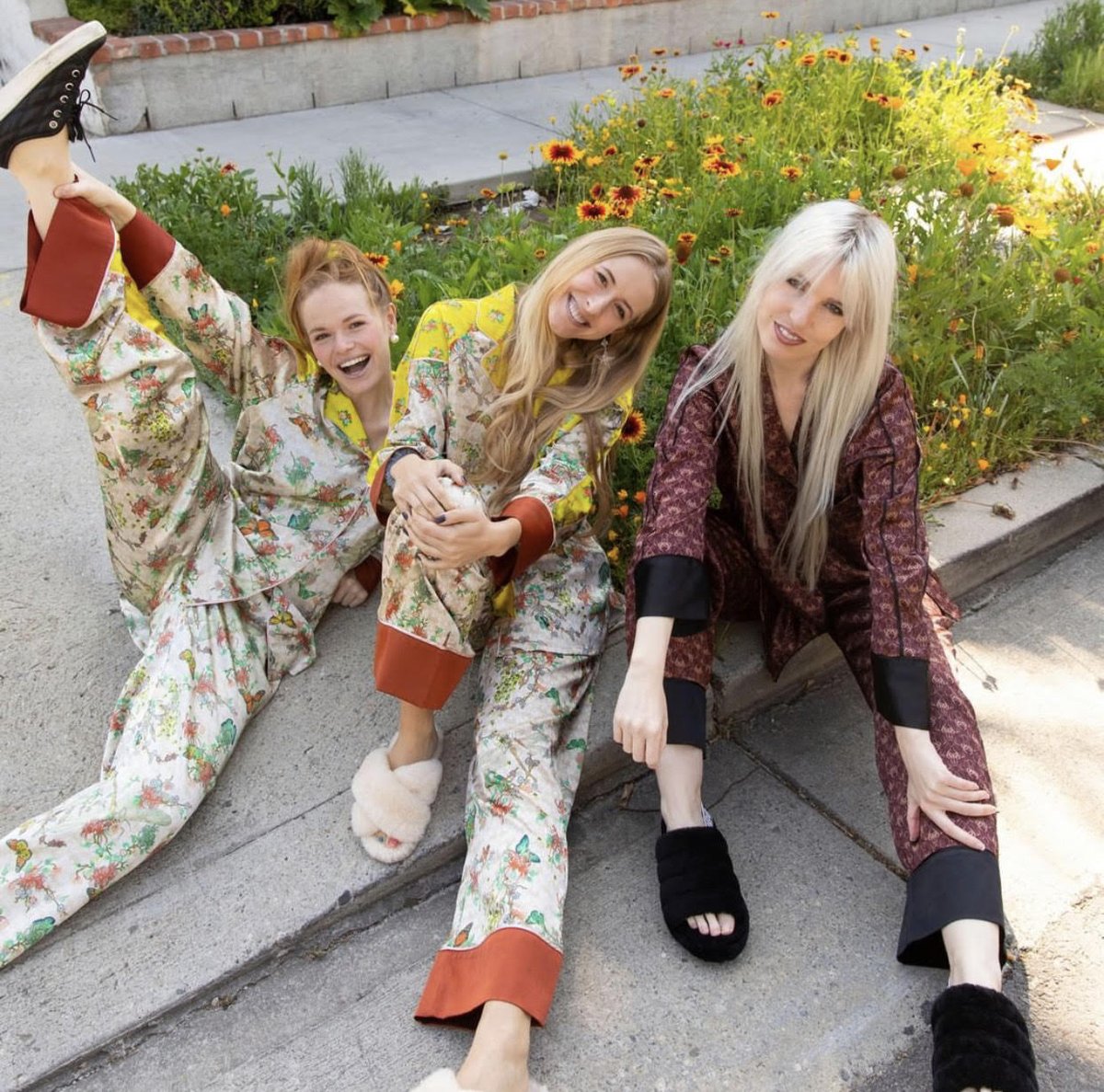 WE_ARE_HAH's tweet photo. Quaranteam PJ Partyβ€οΈ #HAHTIE roomies take a morning stroll in their #HAHT satin PJ sets π₯ Level up your self care with our collection of cozy PJs made from recycled plastic bottles: https://t.co/3pNPEG46oi πβ»οΈπ https://t.co/EQZBBW8yb8