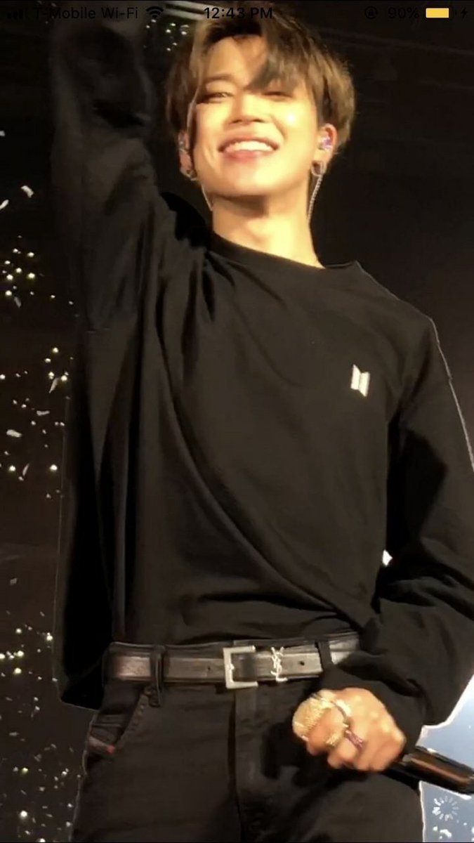 There& #39;s a lot of kitty hand Jimin. Truly iconic era.
