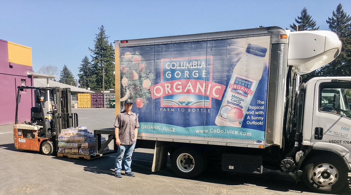 PACSPDX's tweet photo. GOOD NEWS!  Huge thanks to @CoGojuice for their delivery of juice for our clients to enjoy!  Thank you for your generosity and for being a partner as we invest in the people of our community.  #wegotthispdx #pacsfamily #ThankYouThursday https://t.co/qGcnJbggS8