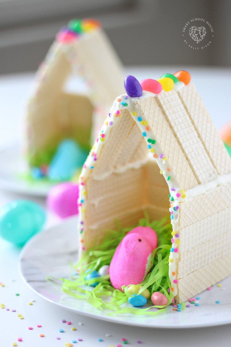 CypressSweets's tweet image. Follow @SmartSchoolHous for some great ideas for the kids this long #Easter 🐣 weekend. We 💚💛 this creative way to use your traditional and #funcandy like #Peeps and #Jellybeans. #candycrafting #smartschoolhouse #EasterAtHome