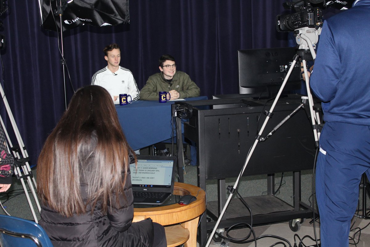 Coach3Davis's tweet photo. 2nd Hour AV Productions courtesy of @emmw0 #ClawTV https://t.co/aytwVkIHl4