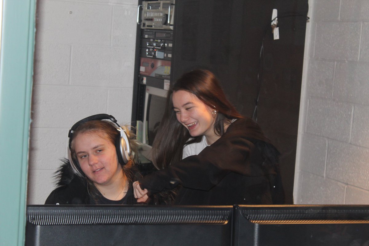 Coach3Davis's tweet photo. 2nd Hour AV Productions courtesy of @emmw0 #ClawTV https://t.co/aytwVkIHl4