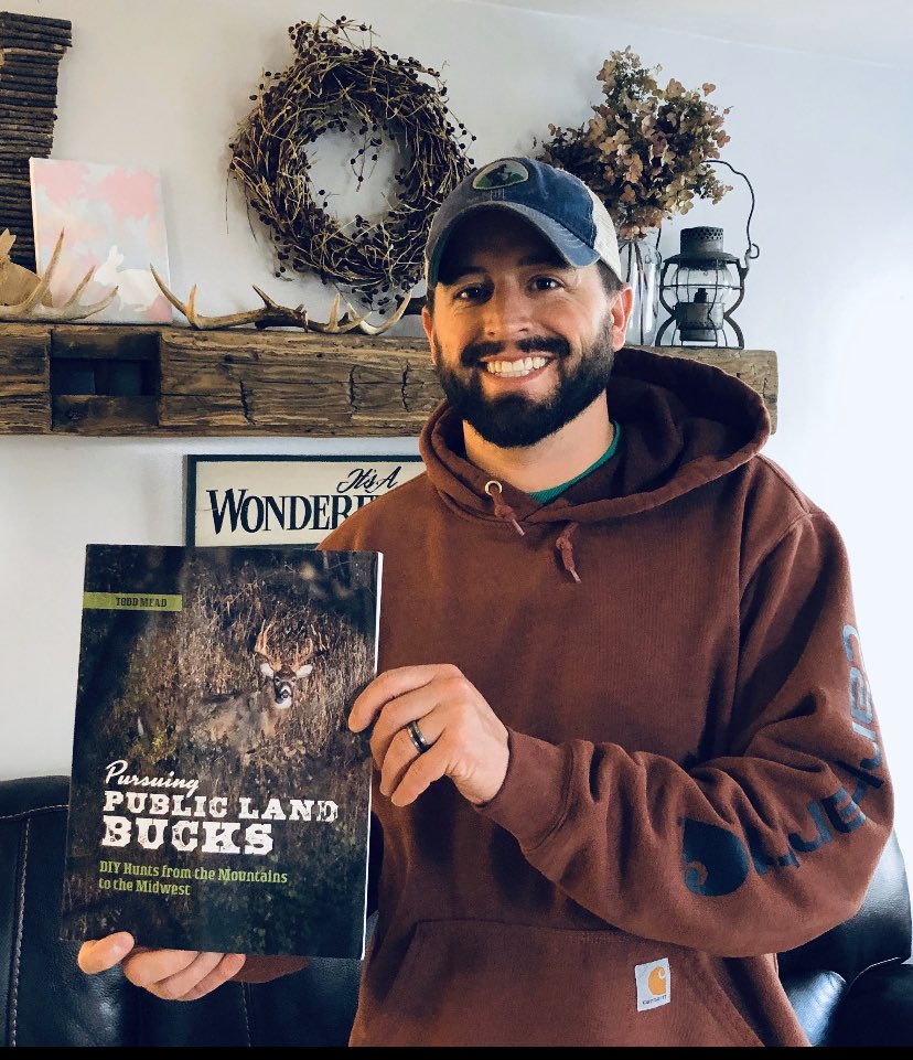 we_are_maple's tweet photo. #maplereads Mr. Wood https://t.co/CiysWZGH09