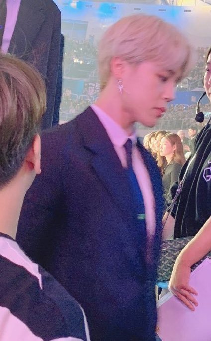 Jimin's halo