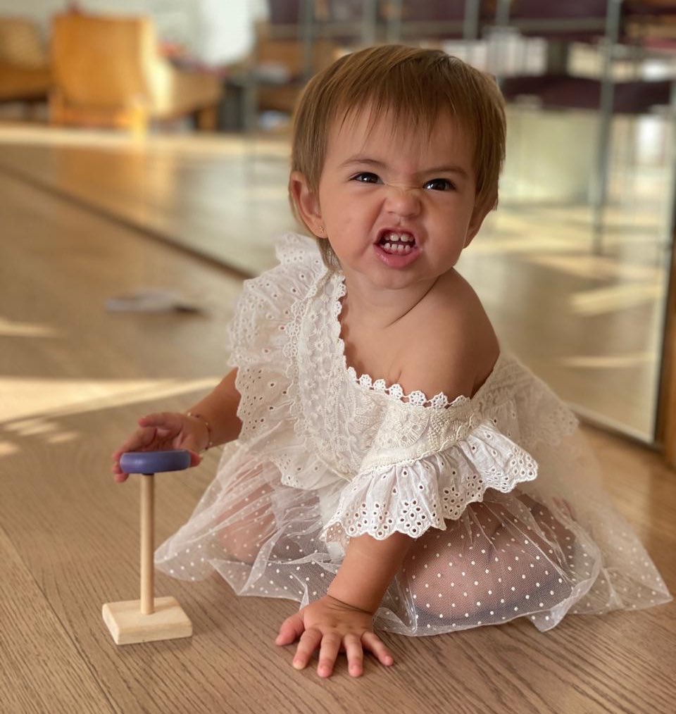 SabrinaSato's tweet photo. É caras e bocas que vocês querem? https://t.co/qJZOaTO1rS