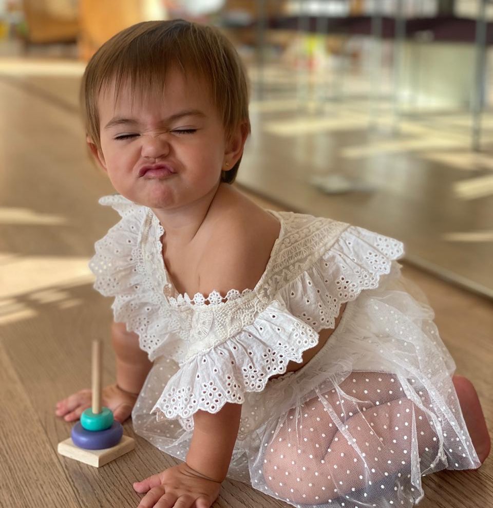 SabrinaSato's tweet photo. É caras e bocas que vocês querem? https://t.co/qJZOaTO1rS