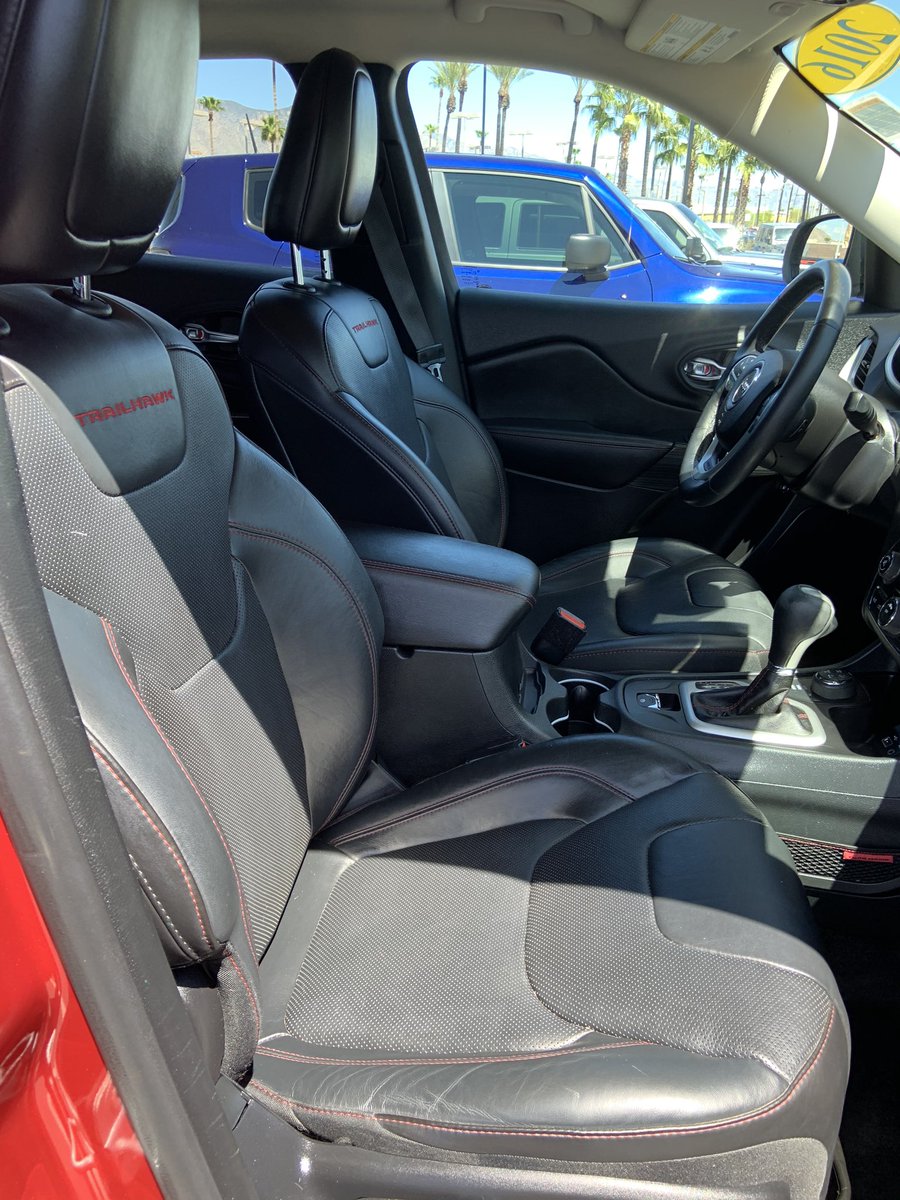 Maryam_Auto's tweet photo. #Rare #Trail_hawk is available NOW🚨🚨🚨
2016 #Jeep #Cherokee #TrailHawk 
#LowMileage 🤩

For more information, call me  520-248-7202 ☎️

#Offroading #towingpackage #RedandBlack #Usedcars #tucson #arizona #AZ #4x4day #4x4 #SUV https://t.co/CsP9wAdIzy