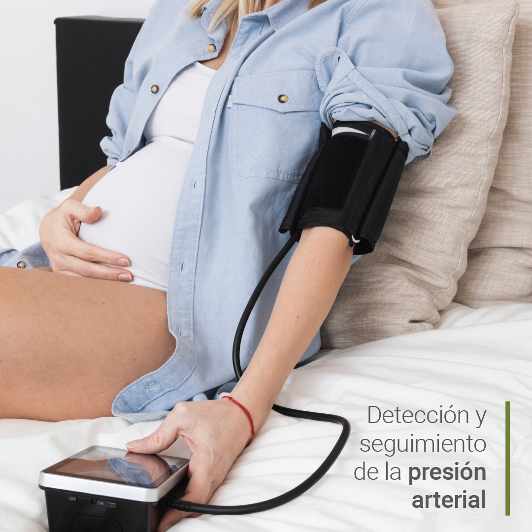 viewmed's tweet photo. Una gran proporción de pacientes sufre de la presión arterial sin presentar síntomas. Por lo que recomendamos: mídirse la TA si ha sentido síntomas de fuerte dolor de cabeza, náuseas, confusión, entre otros. Utilice la tecnología para llevar el registro sus mediciones. #viewmed https://t.co/PONsjlWmNL