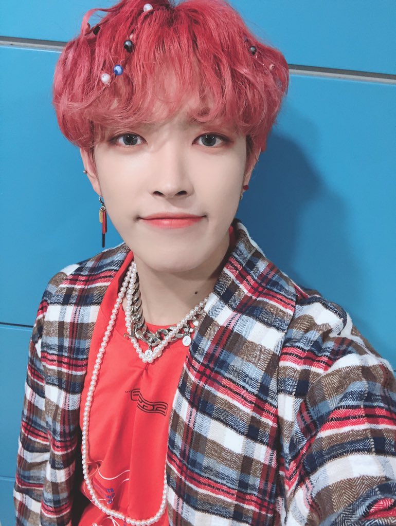 hongjoong's prettiest selcas ; a thread