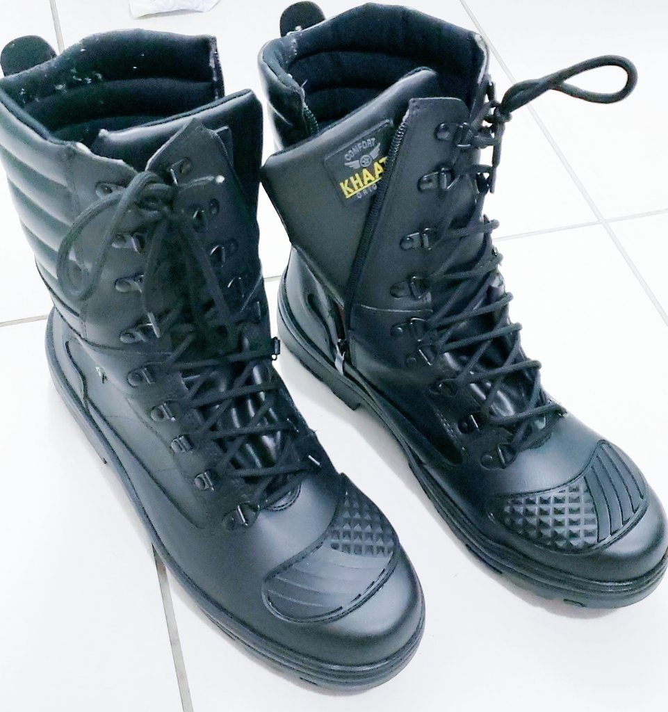 MasterBearBR's tweet photo. Quero submisso que faça igual o outro submisso otário que me deu essa bota! Quem será o imprestável que passará a ter alguma relevância em sua existência me enchendo de dinheiro e presentes?
#Finsub #paypig #moneyslaveBR #cashslaves #masdom #submisso https://t.co/KRpkL98xCZ