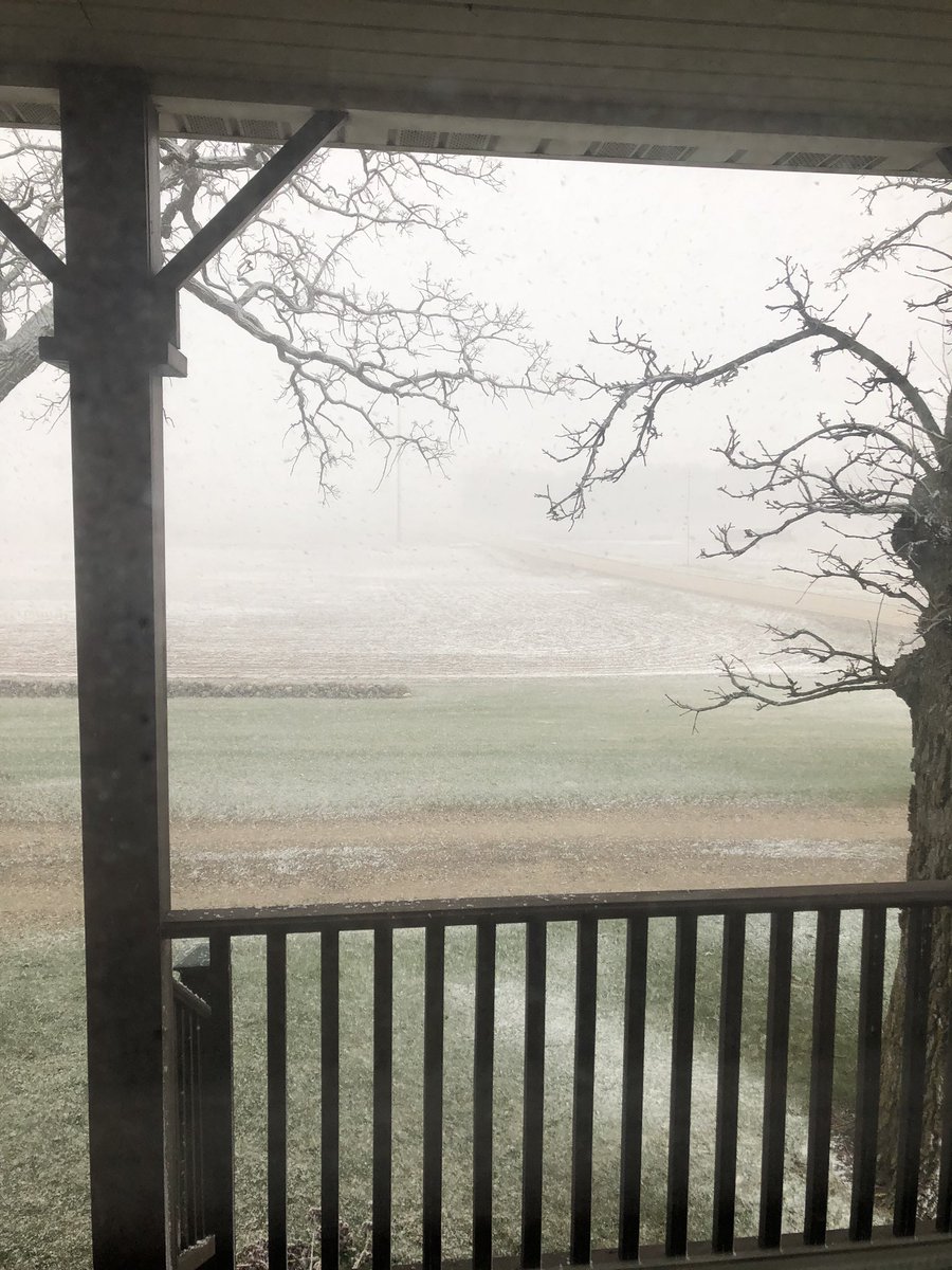 physicsphs's tweet photo. @Mark_Baden big time snow squal happening in Plymouth https://t.co/E1EGGh4Z1G