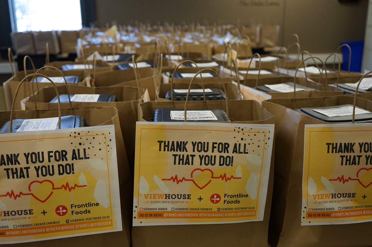 TheViewHouse's tweet photo. Honored to feed 450 healthcare workers @ #NationalJewishHealth w/ @FrontlineDenver &amp; #WorldCentralKitchen! To be involved or donate visit https://t.co/Vol4jwncGq - 100% of your donation goes to restaurants providing meals for hospital workers ❤️🍴 https://t.co/czRIW6v071