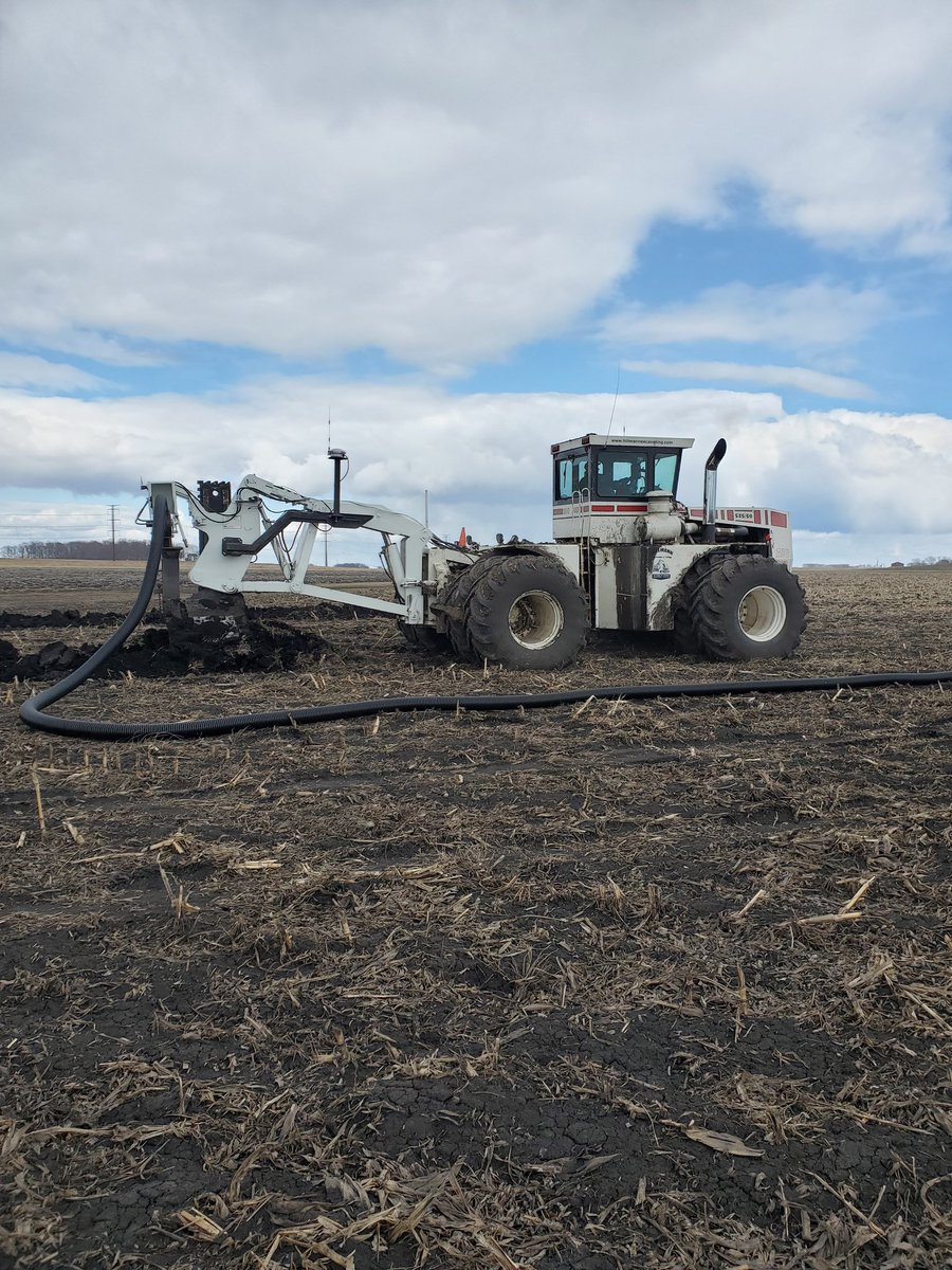 First activity of the year at the <a href="/BecksHybrids/">Beck's Hybrids</a> #MNPFR location. Tiling to improve the testing environment, providing better data accuracy. Thanks and Great work Hilmann Backhoe and Tiling! #tile #BigBud