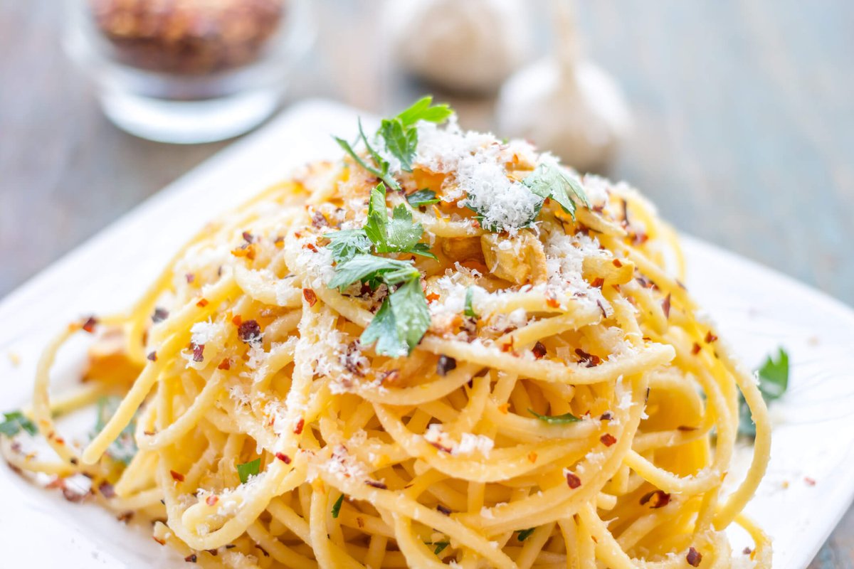 MyKomoditi's tweet photo. PalmOilTV: Spaghetti Aglio Olio e Peperoncino by Chef Gerard Viverito
https://t.co/oaHft7g5c6
#malaysianpalmoil #lovemypalmoil #palmoilkitchen #palmoilcuisines #palmoildishes #palmoil #oilpalm #palmoiltv #chefgerard #gerardviverito https://t.co/y6iwyQTYiz