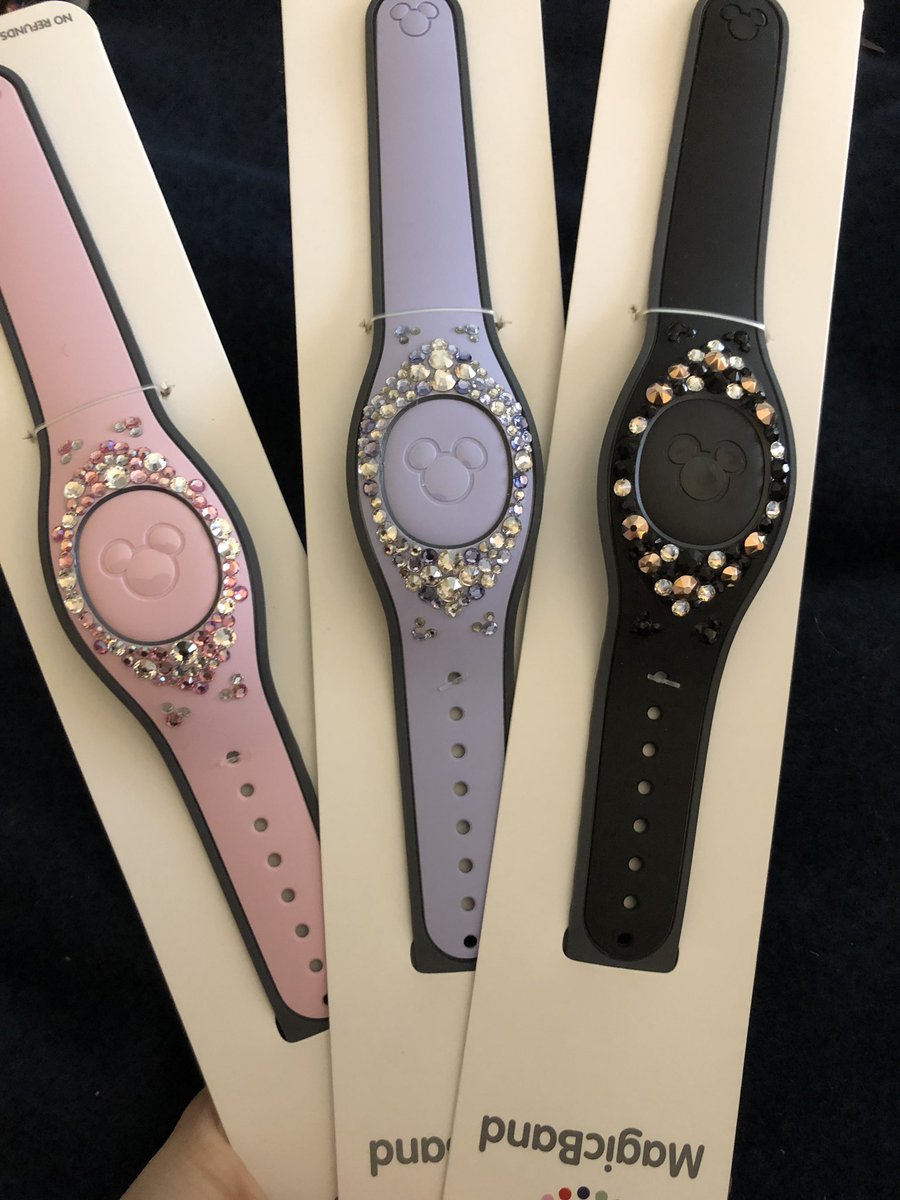 ladysparkleshoe's tweet photo. Working on my backlog of crystal projects. I donโt know when we will all be at Disney again...but someone is sure going to have some beautiful Magic Bands! #custom #crystalwork #swarovski #crystals #allthesparkle https://t.co/Qc8pv9Um4f