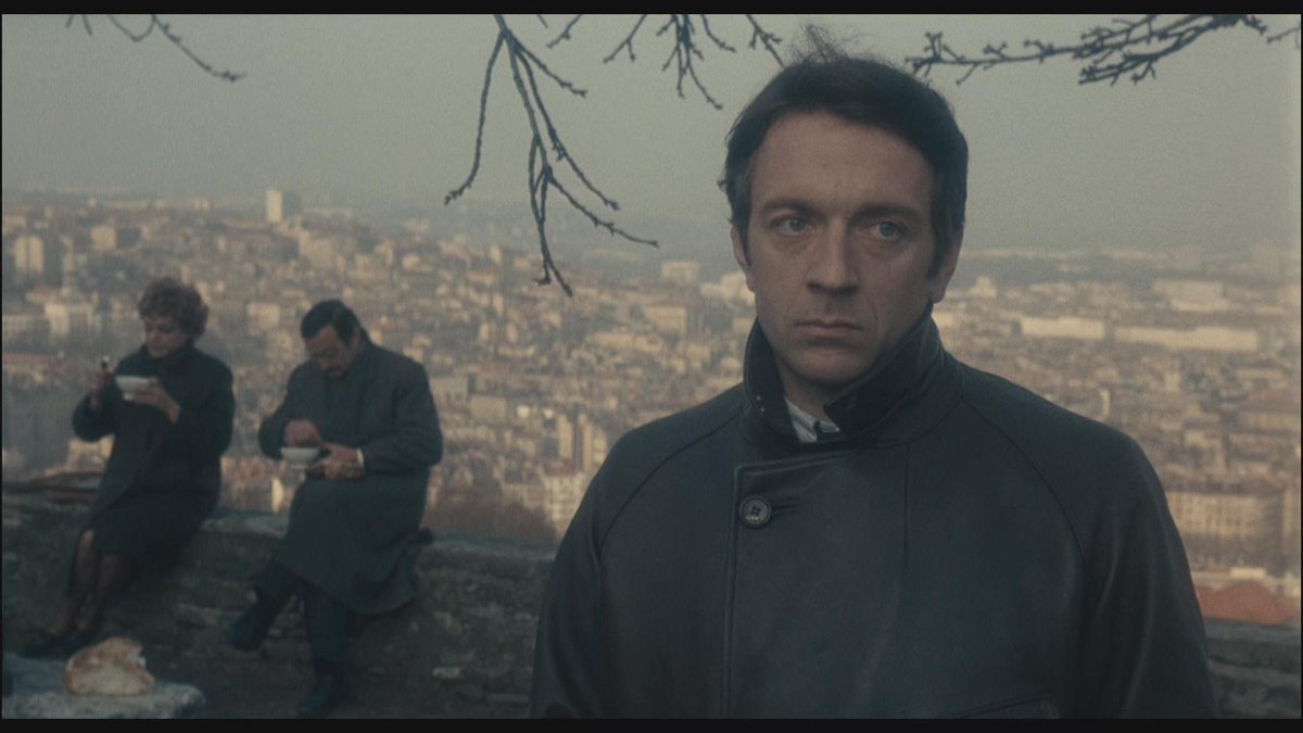 Can& #39;t decide if this is the least heroic or the most heroic portrayal of the Resistance that I& #39;ve encountered.