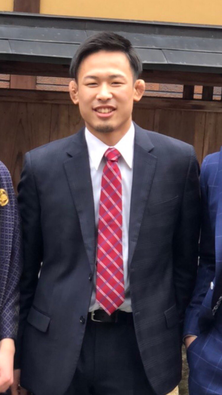 神戸大学 柔道部 部員紹介 新3回生 牛丸克幸 今年度から神戸大学に編入 好きなことはお酒が弱いのに飲み会をすること 新入生の人達と一緒に神戸大学柔道部を盛り上げていきたいです
