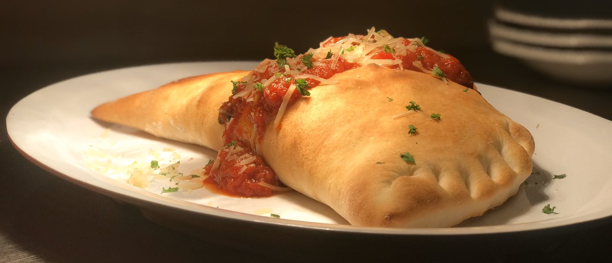 Valeria__flo's tweet photo. If you are all looking for some good ITALIAN FOOD check my family’s restaurant in garden grove Augustino’s Italian restaurant 🍕🍝 we are local and small and the food won’t disappoint 😋 https://t.co/KqOVB7rP6i