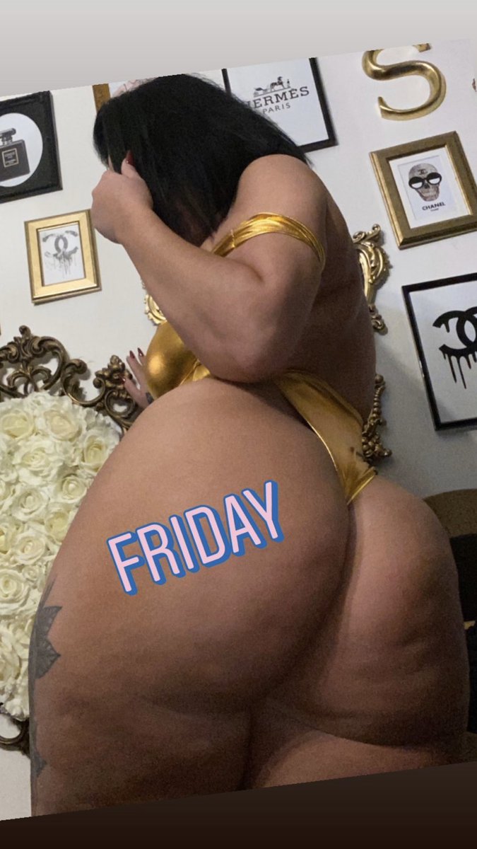 lexiebaee3's tweet photo. Happy Friday! Meet me on snap🤪 lexie.bae20 #nsfwtwitter #premiumsnapchat #freakyfriday #buyingpics #buyingcontent #bigbooty https://t.co/Ejb7UsBRuE