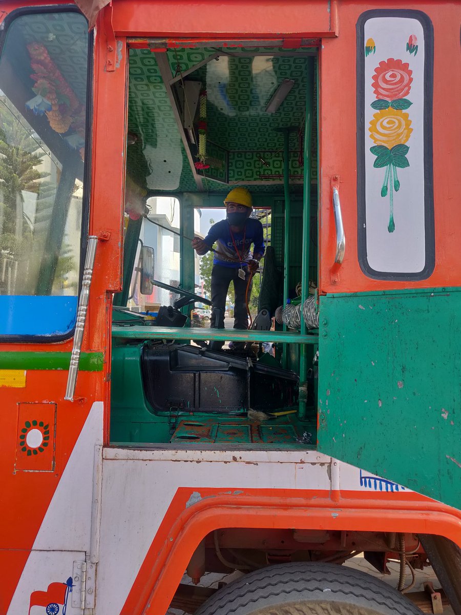 trusliy's tweet photo. @IndianOilcl Continuous Sanitization and Fumigation is being carried out for In &amp; Out trucks at Cherlapally LPG Bottling Plant, Hyderabad as a safety and precautionary measures to fight COVID-19. https://t.co/Vsrc3DWXDU