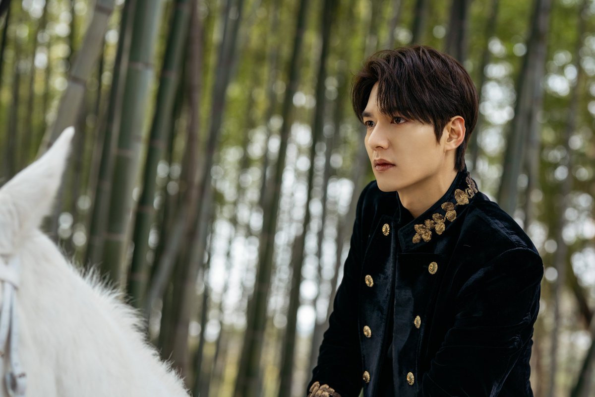 ActorLeeMinHo's tweet photo. #이곤 #이민호 #leeminho #イミンホ #李敏镐 #minoz #mym #mymentertainment https://t.co/vs320FxtLf