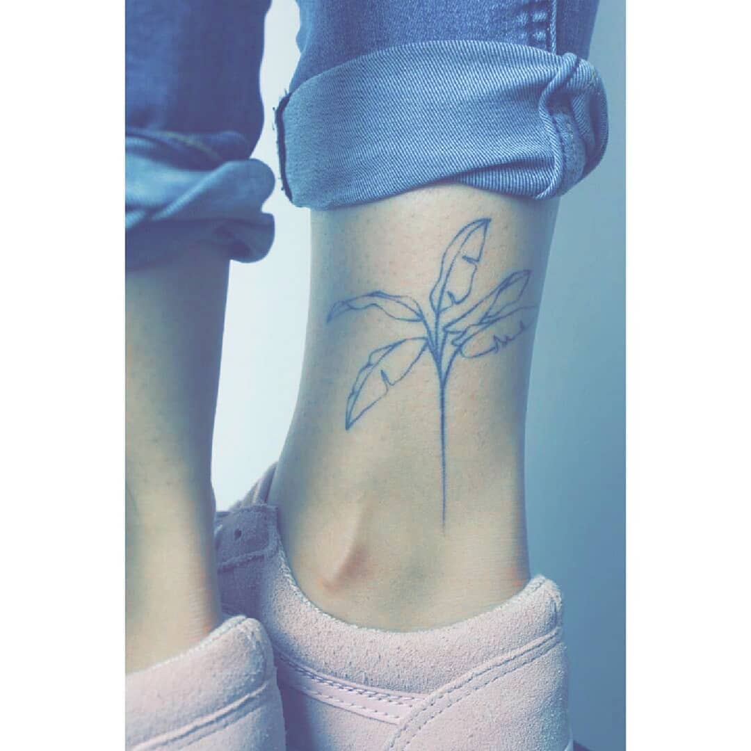 MaNoahahaha's tweet photo. Meri sadqi daikho mein Kia chahti hu mein is tarha ka tattoo chahti hu
Magar Walid Jo hai aba hamaray wo Jan se Mar dy gy. https://t.co/1MF7km8YL3
