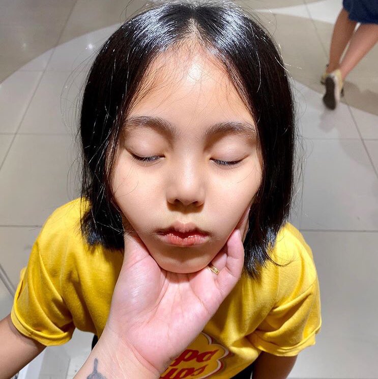 FowlerTyronia's tweet photo. Makulit daw ako sabi ni mommy oni 😂 https://t.co/St68z6uqBL
