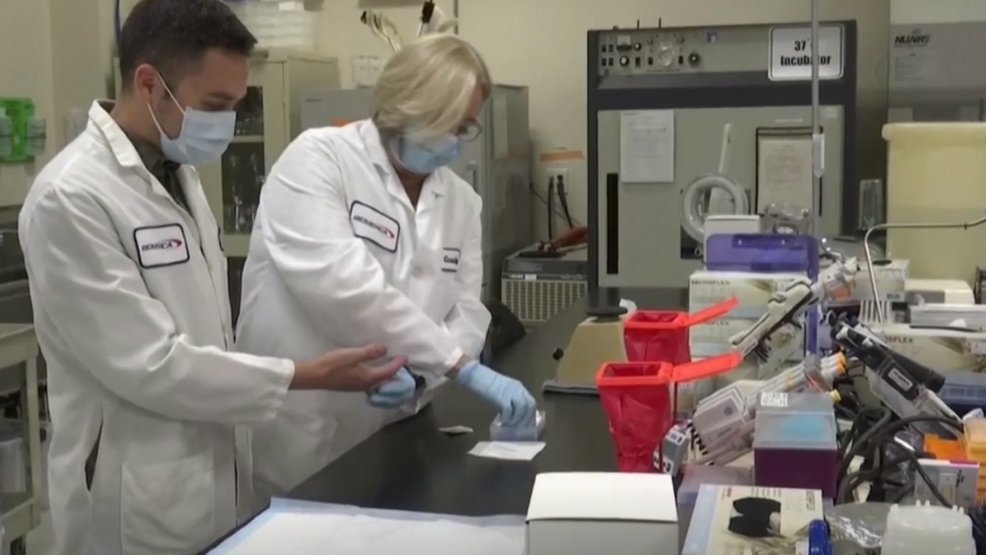 KATUNews's tweet photo. False negatives possible in coronavirus testing, health experts say:

https://t.co/hIFrF5R8ky https://t.co/zm1uwq4qZa
