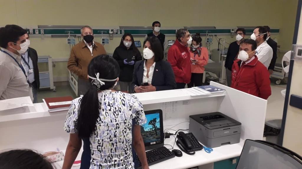 Delegada Presidencial <a href="/Andreapazb/">ANDREA PAZ BALSEIRO</a> visitó esta tarde las dependencias habilitadas del nuevo hospital de #Angol junto al Intendente <a href="/ManoliNazal/">Víctor Manuel Manoli Nazal</a>, Gobernador @GobJCBeltranS, alcalde <a href="/kike_neira21/">Enrique Neira</a> y director (s) <a href="/Araucania_Norte/">Servicio Salud Araucanía Norte</a>
#CuidémonosEntreTodos #PlanCoronavirus