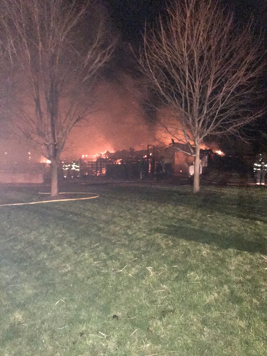 karnDC2's tweet image. CWFRS &amp;amp; Mapleton FD operating at a barn fire NW of Alma, avoid the area of sr 20 &amp;amp; 12 th line @WellyAdvertiser @CentrWellington @TheGrand101FM