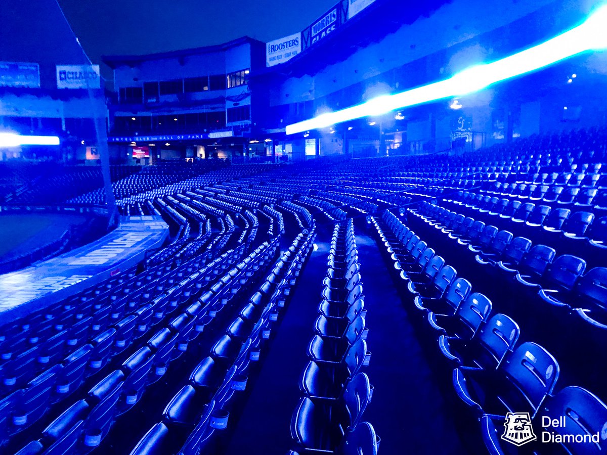 RRExpress's tweet photo. The #RRExpress are proud to participate in the national #LightItBlue campaign to show support for our brave health care providers at the front lines day-in and day-out. 💙 https://t.co/vtgzWU1vJj